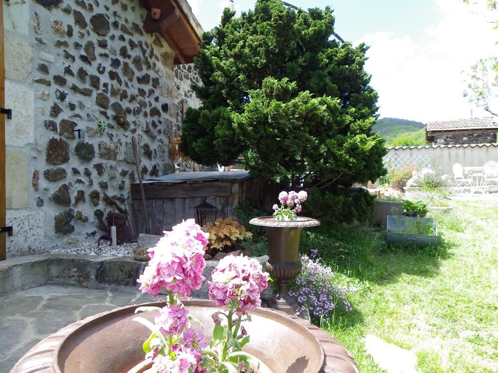 Le Cabanon Bed & Breakfast Thueyts Eksteriør bilde